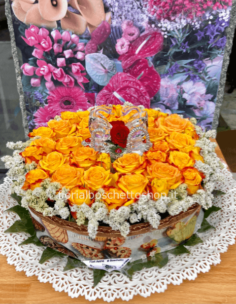 Torta Floreale con coppia di Cigni in cristallo